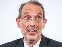 Bezirksamt lichtenberg von berlin vertreten durch bezirksstadtrat der abteilung . So Nicht Herr Bildungsminister Lehrerin Weist Fassmann Zurecht Zackzack At