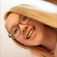 Amanda Mcelwain's Instagram, Twitter & Facebook