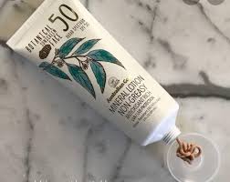 So i thought it looked very promising…and i'm so glad i took a gamble on this one! Liri S Beauty Available In Bd Australian Gold Facebook