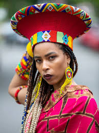 ZULU BASKET HAT ❣️ This elegant Zulu Basket Hat in red with a beaded band  is the perfect accessory to upgrade any outfit. 🇿🇦 This piece is handmade  by female artisans in