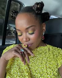 I love getting dressed up and going glam straight, curly, and au natural!  It's so important to appreciate your natural beauty. #NaturalBeauty  #NoMakeup