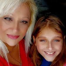 Travis Dufrene's Instagram, Twitter & Facebook