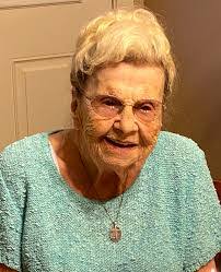 Dorothy Booth's Instagram, Twitter & Facebook