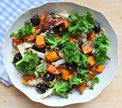 Sweet Potato Fennel Olive Salad With Crispy Kale Quinoa Deliciouslyella Quinoa Sweet Potato Olive Salad Fennel Salad