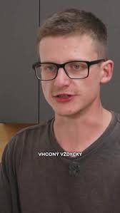 Páteční hostitel Daniel bude muset ukočírovat vyříkávání křivd u stolu. 😳  Co Vojtovi vadí? 😱 Finále Prostřeno! 🍽️ již dnes v 16.50 na Primě.