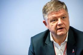 Ny podkast: You're fired! ( men du skal få med deg mange millioner ut  døren, så ingen grunn til å bli sur)