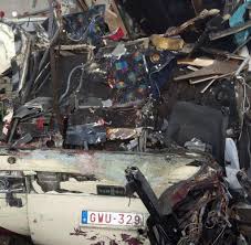 Rettungskräfte sind an der stelle eines busunfalls in der nähe von slavonski brod im einsatz. Schwerer Unfall Acht Touristen Sterben Bei Busungluck In Kroatien Welt