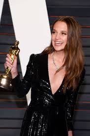 Welcome to alicia vikander central your ultimate online resource for actress alicia vikander. Alicia Vikander 2016 Vanity Fair Oscar Party 13 Gotceleb