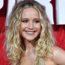 Experience Jennifer Lawrence - her uninhibited side