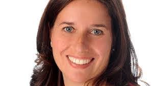 Anita Gelman's Instagram, Twitter & Facebook