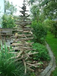 I Like This Driftwood Stick Tree For The Garden Upcycle Garden Garden Art Garden Projects