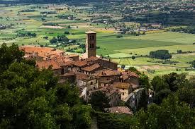 It was one of the twelve cities of etruria and in its vicinity many etruscan ruins and tombs may be seen. City Tour Cortona And Arezzo City Tour Tuscany Sightseeing Private Transfer Holiday Planners
