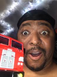 Legacy Breakdown has risen controversial views from the TF community mostly  because he shares the same mold with Wild Rider instead of having a mold of  his own. Plus to the complaints