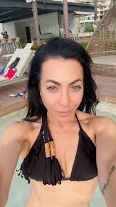 Fine. Twist my arm.. PV with the fam @trantieuthuytran #paradise