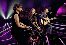Entre los seleccionados se encuentran los imitadores de marc anthony, axl rose, emmanuel, mercedes sosa. La Emotiva Cancion Que Millaray Viera Alvaro Lopez Y Su Hija Cantaron Como Familia En Yo Soy