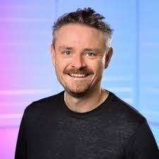 Daniel Hinchliffe's Instagram, Twitter & Facebook