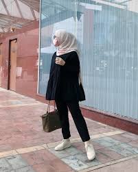Pin Oleh Aneera Nia Amir Di Hijabi Di 2020 Model Pakaian Hijab Model Pakaian Remaja Wanita Gaya Busana