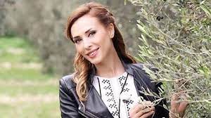 Does iulia vantur drink alcohol?: Iulia Vantur Instagram Jammu Kashmir Latest News Tourism Breaking News J K