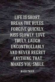 21 Inspiring Life Quotes That Remind You To Live Life To The Fullest Positive Quotes For Life Good Life Quotes Mark Twain Quotes