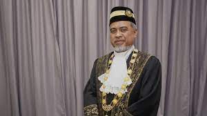Discover the best things to do, when to go, where to eat and stay, then choose from thousands of flights and hotels to find the best holiday package available. Pabila Penaku Menari Shahidan Dilantik Datuk Bandar Kuala Terengganu Keenam