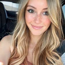 Lacey Mccarthy's Instagram, Twitter & Facebook