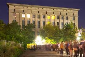 Check spelling or type a new query. Salir De Fiesta En Berlin Mejores Zonas Y Vida Nocturna