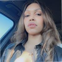 Bianca Holmes's Instagram, Twitter & Facebook