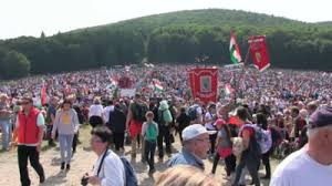 Csíksomlyó, pronounced ˈt͡ʃiːkʃomjoː) is a neighbourhood in the city of miercurea ciuc, harghita county, romania. 40 000 De Credinciosi Asteptati La Pelerinajul De La Sumuleu Ciuc Acolo Va Avea Loc Si Un Maraton Al Vaccinarii Initiat De Un Calugar Mobile