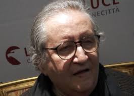 .successivamente all'età di sette anni vincenzo tornò in italia, e più precisamente a bruzzano 9 cose imperdibili su vincenzo mollica. Sanremo Ultimo Festival Per Vincenzo Mollica Ildenaro It