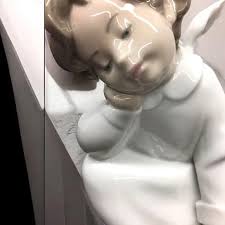 Retired Lladró Dreaming Angel (#4961)