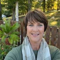 Deborah Renfro's Instagram, Twitter & Facebook