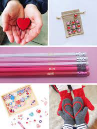 Sometimes shopping for valentines day gifts for kids is just plain fun! 24 Fun And Festive Valentine Gift Ideas For Kids Who Love Creativity