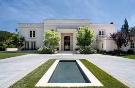 Firefighters were still battling the blaze as of 4:20 a.m. Jay Z Beyonce Renting La Mansion For 150 000 A Month Hiphopdx