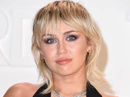 This celebrity style best suits women in the late 20s to 30s. What Celebrities Look Like With Mullets And Shag Haircuts Business Insider