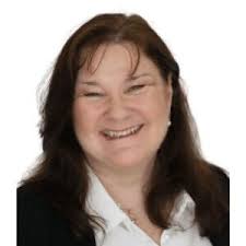 Carrie Wallis's Instagram, Twitter & Facebook