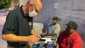 Aron's is a kosher supermarket in queens featuring an upscale shopping experience with economical prices. Aaron Wright Man Accused Of Shooting Ex Wife Andrea Wright 4 Times Says He Didn T Open Fire Abc13 Houston