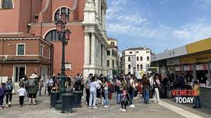 Sono quindi consentiti solo gli spostamenti per comprovate. V87mwuwnj1m56m