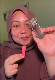 Valencia Perfume Review