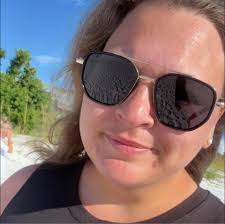 Who can recommend a good tattoo artist for dog ear outline tattoos in  Tennessee?