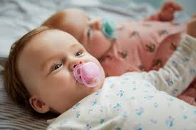 Sie möchten wissen, ab wann sie ihrem baby einen schnuller geben können? Wie Und Ab Wann Schnuller Geben Sinnvoll Ist Philips Avent
