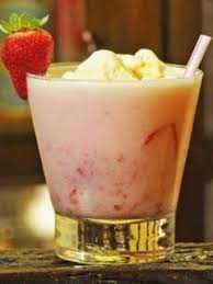 Caipirinha De Maracuja Com Leite Condensado No Liquidificador Batida De Morango Ingredientes 1 Pacote De Suco De Morango Refresco Em Po Mesmo 1 Lata De Creme De Leite Receitas Drinks Receitas Receitas De Bebidas