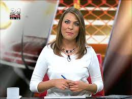 Temos que conversar a um metro de distância, afirma maisa no vídeo ao se afastar da apresentadora. Mais Futebol 5 Set 14 Maisfutebol