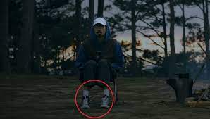 Thành đồng (sampled from million scarlet roses by raimonds pauls). He Lá»™ Cáº·p Sneaker Xuáº¥t Hiá»‡n Trong Mv Má»™t Triá»‡u Like Cá»§a Ä'en Vau