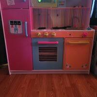 Finding a perfect cookhouse for tall or older kids is not an easy task if you have ever attempted it. Kidkraft Deluxe Big Bright Kitchen Set Reviews Wayfair