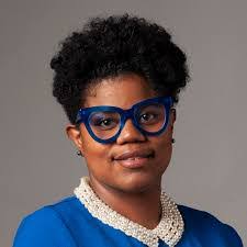 Ebony Luster's Instagram, Twitter & Facebook