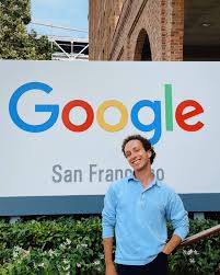 Meet Danny, an Associate Product Marketing Manager (APMM) here at Google.  "Coming from a creative background, it was an opportunity for me to combine  my analytical skills with my creative intuition, and