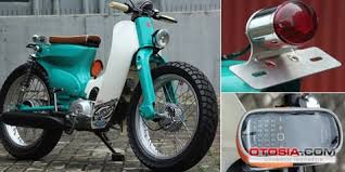 Sayangnya tidak dijelaskan siapa kreator di balik motor unik yang satu ini. Pin Di Cub ã‚«ãƒ– Honda