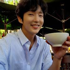 Đà Nẵng thành điểm ghi hình cực hot của sao Hàn dạo này: Lee Jun Ki hóa rể Việt,  Lee Je Hoon quay phim mới cực ngầu trong đêm