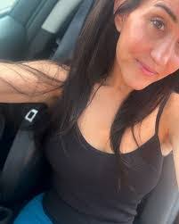 Amber Dabney's Instagram, Twitter & Facebook