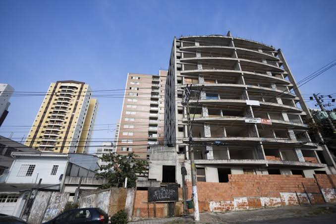 Prédio recém-ocupado em bairro nobre de SP era de construtora acusada de  estelionato
